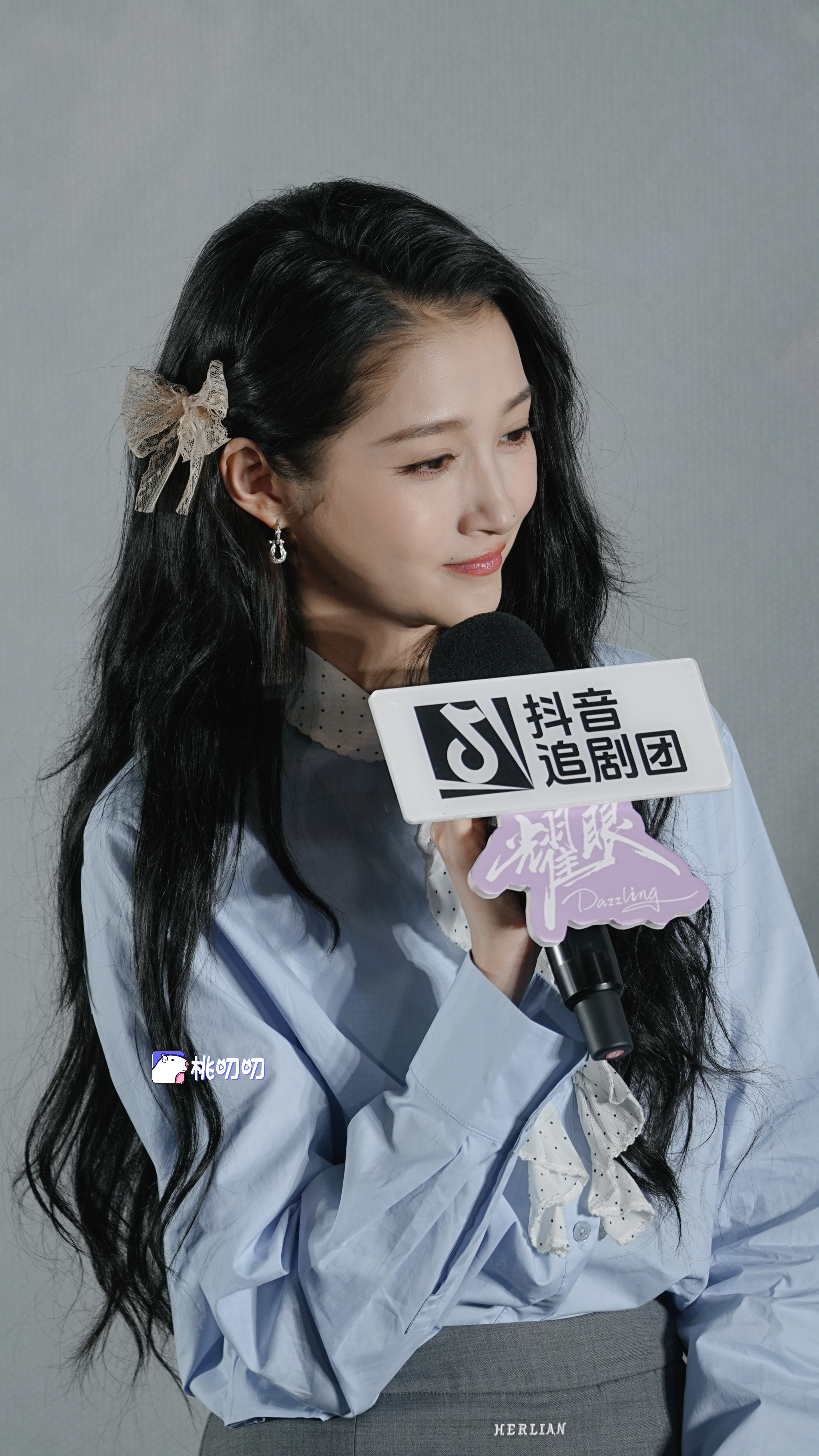 关晓彤生图状态夯中夯  公主今天也超可爱！大长腿每次看到都会惊叹❗️李昀锐关晓彤