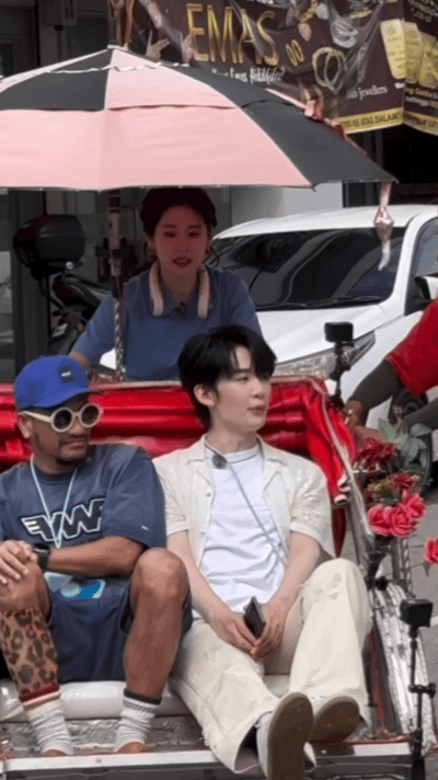 马来西亚偶遇张碧晨拉三轮 张碧晨好美啊这个状态我太心动了[打call]即视感十足