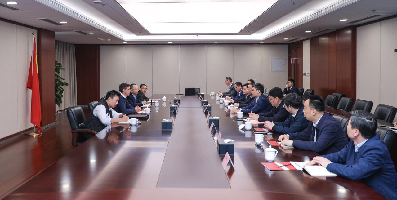 4月8日，徐矿集团与澳大利亚Futura资源有限公司签订战略合作协议，双方约定围