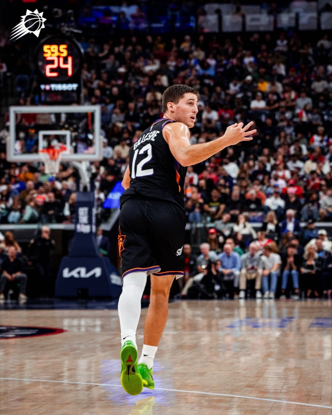 新赛季首个客场胜利✌🏻。布克21分10板9助，狄龙6次出手16分，阿伦14分和