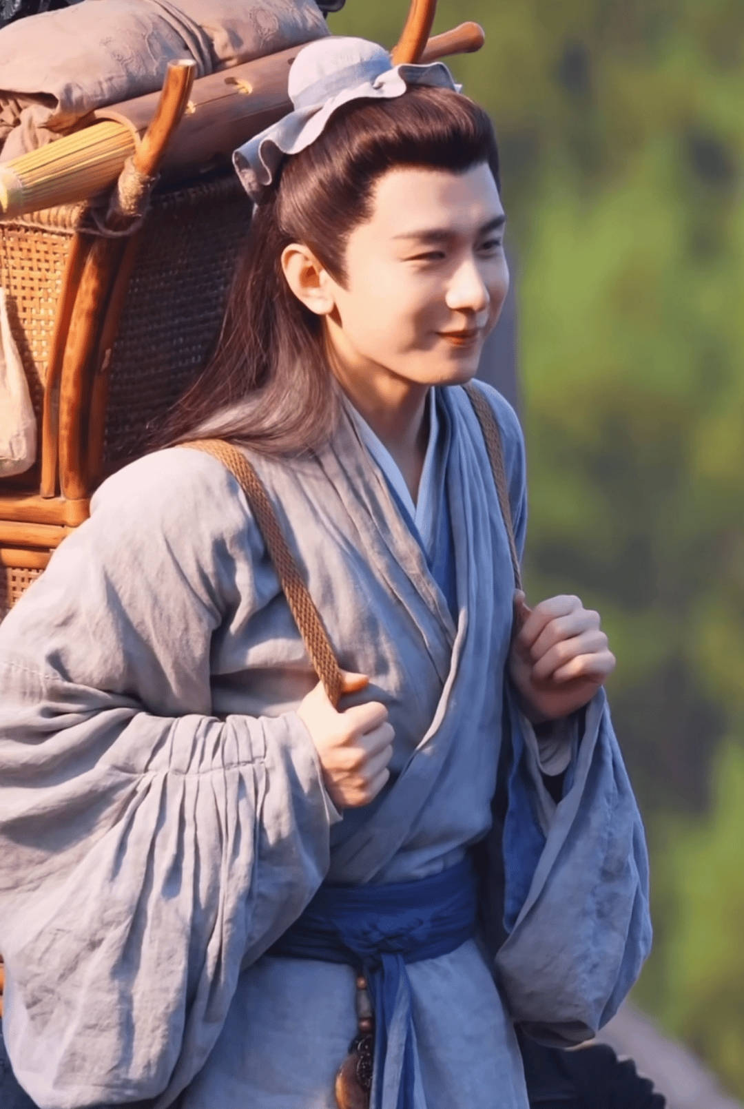 成毅英雄志话题突破30亿所以成毅英雄志什么时候来，想卢云宝宝了 