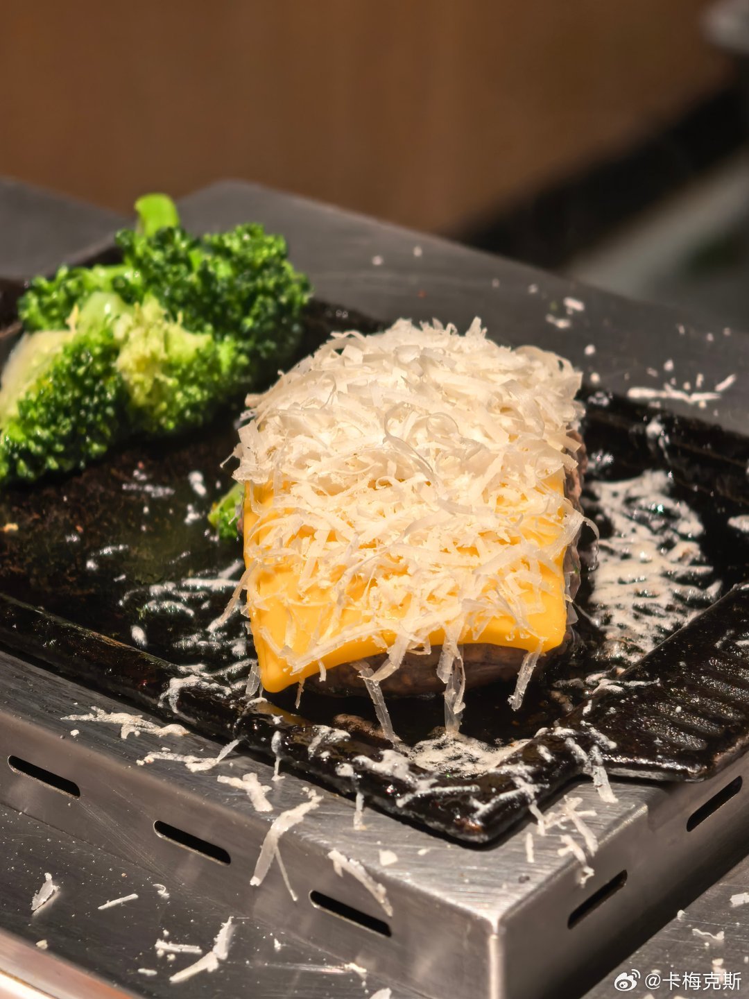 城市人绑定了消费炸鸡米饭还有芝士 