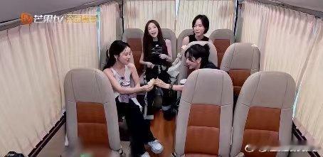王珞丹说祝绪丹少唱一句是一句王珞丹看穿祝绪丹的小心思乘风2025祝祝的小心思被王