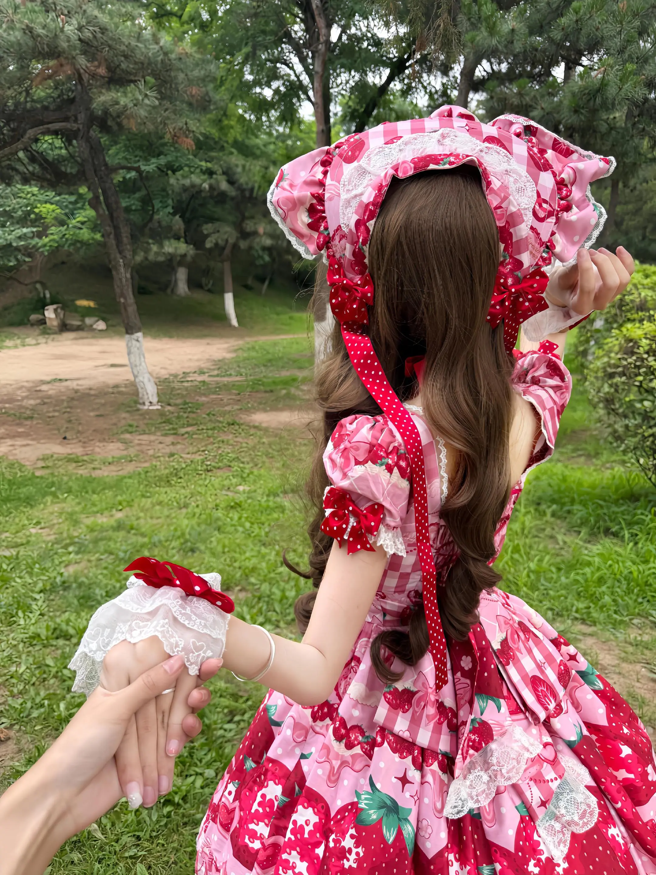 幸福就像草莓布满裙摆♫