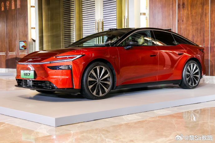 有没有想到中国汽车如此的可怕！7字号的旗舰，卖到15.68万 9字号的运动旗舰G