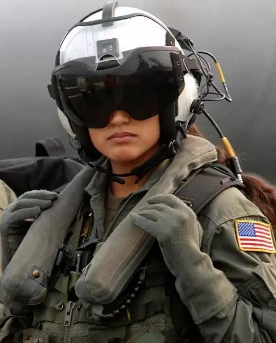 为啥美国拼了命也要救回飞行员？
 
麻烦看官老爷们右上角点击一下“关注”，既方便