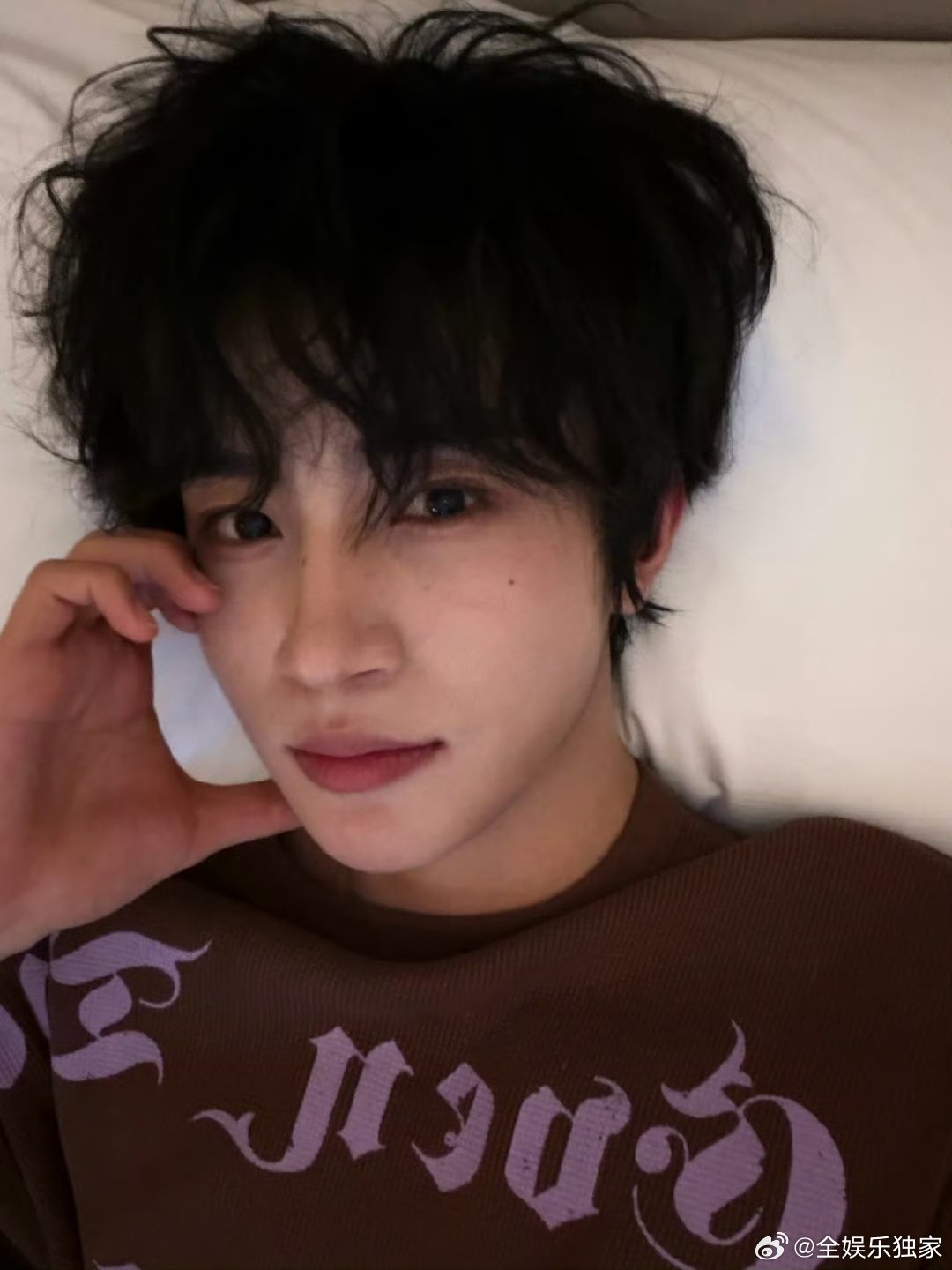 张翅再现奴才在台词 有求必应的宠粉达人！张翅直播再现经典台词，低音炮一开口氛围感