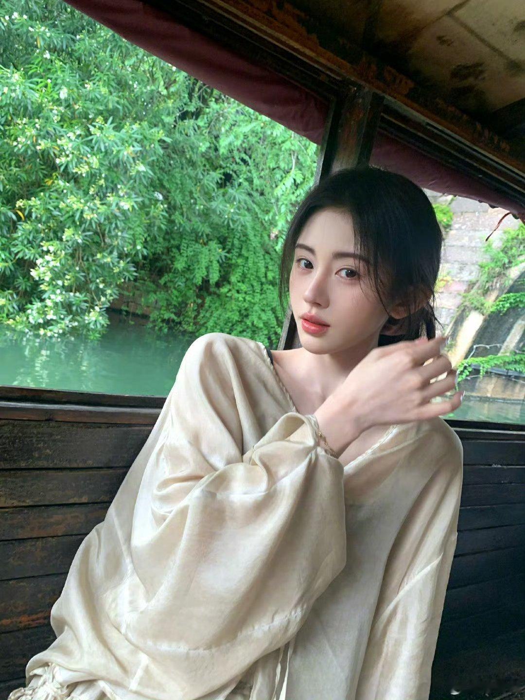 鞠婧祎 jjy鞠婧祎造型关键在发型 jjy给鞠婧祎的七夕星河情书 地球正一点点的