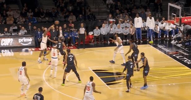 唐斯观察：速射投篮&面框下球突破惩罚对位图1腰位背身接球，转面框后顺势衔接快速出