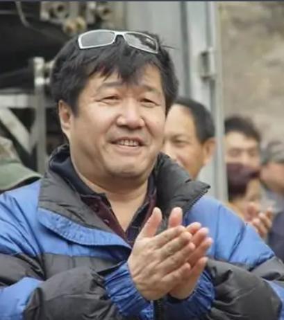 安战军，导演，担任北京电视台艺术中心导演等职务，其作品有《血性山谷》《疑案忠魂》