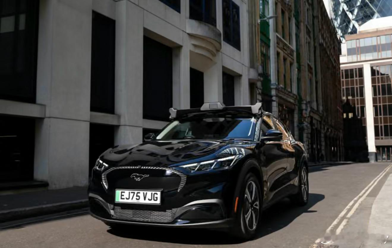 Uber与英国Wayve于2026年9月3日在伦敦推出首批自动驾驶出租车服务，初