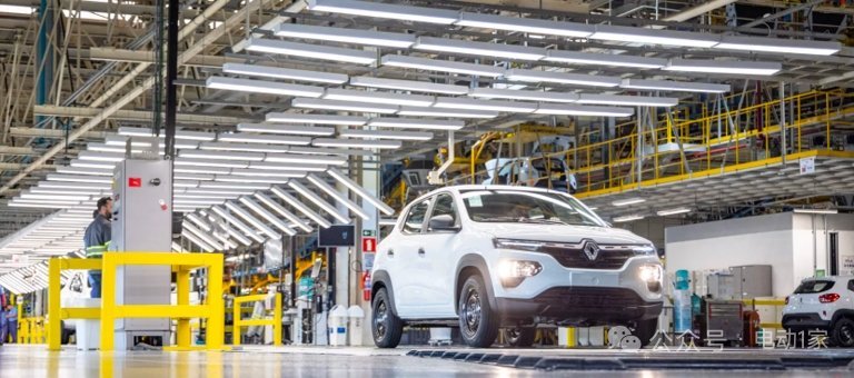 车市热门[超话] 盖世汽车讯 据外媒报道，雷诺集团首席增长官Fabrice Ca