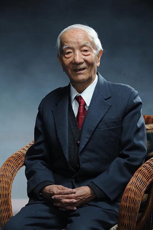 缅怀王希季院士：两弹一星元勋，一生筑梦中国航天
8月12日，“两弹一星功勋奖章”