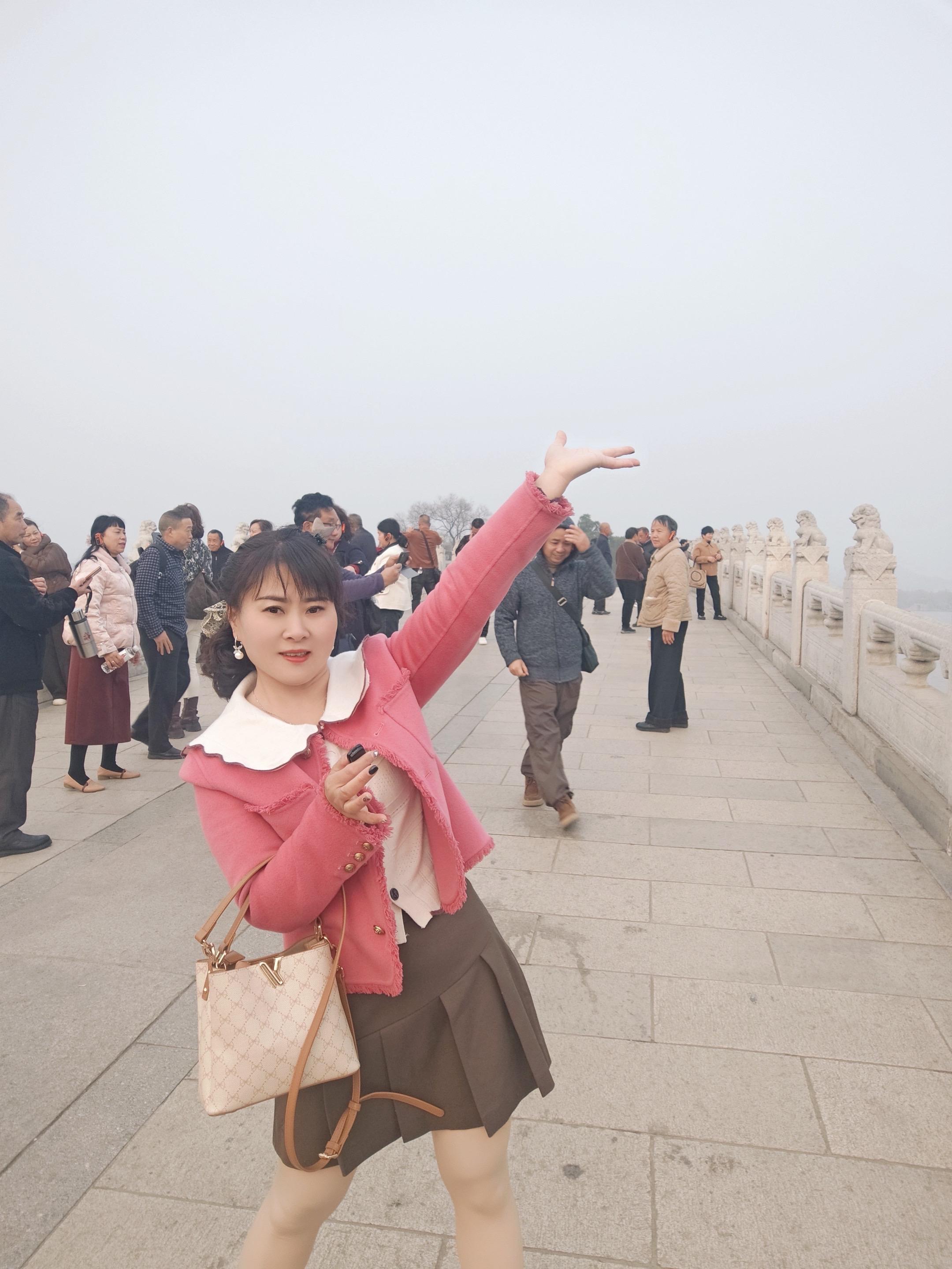 这一生，兜兜转转，遇见不容易，山高路远，总有人牵挂，愿我们，今生啊，多...