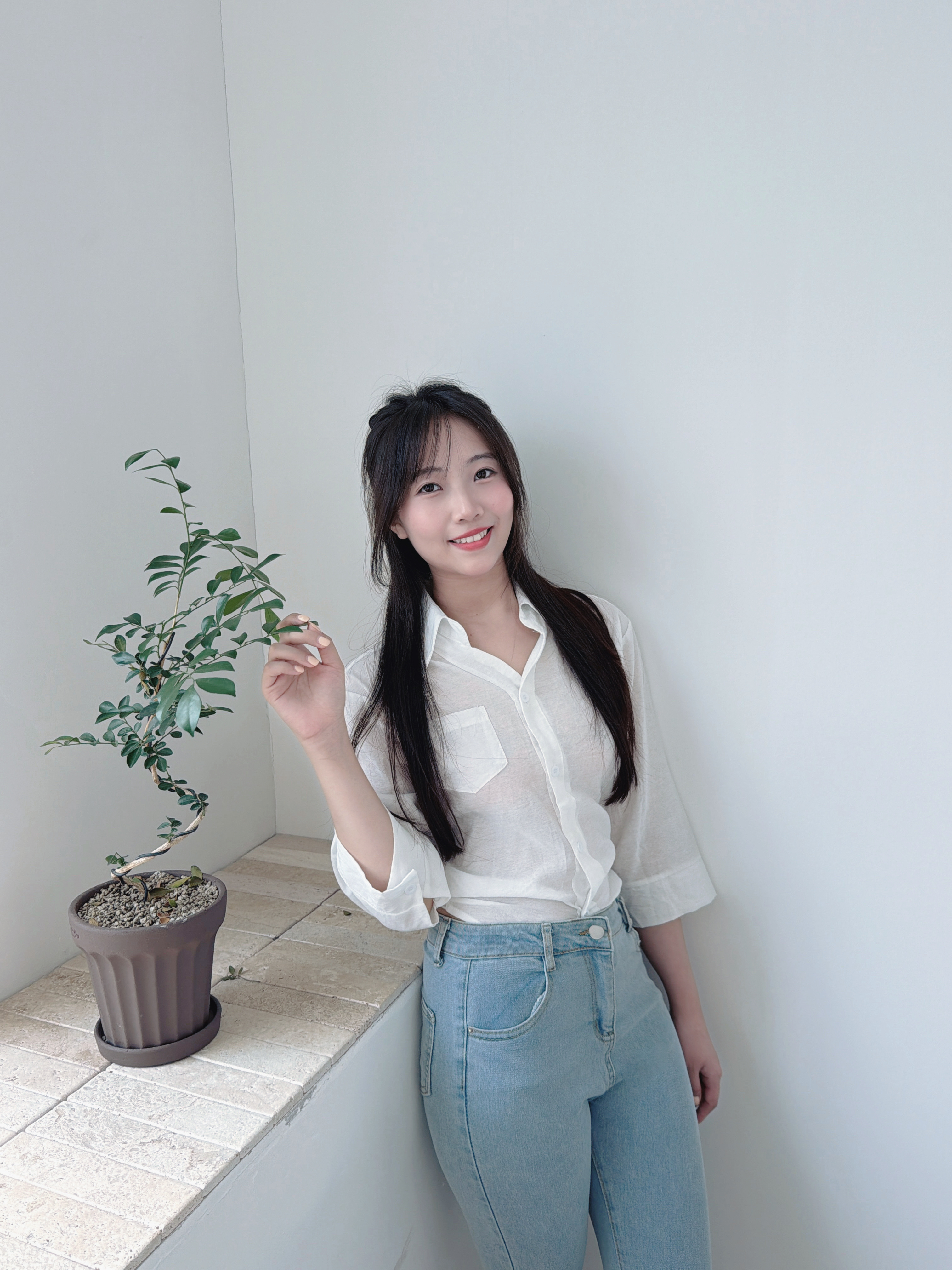 喜欢白色🤍 抽5个女宝宝送同款衬衫哦～OOTD🍑 清清myheart