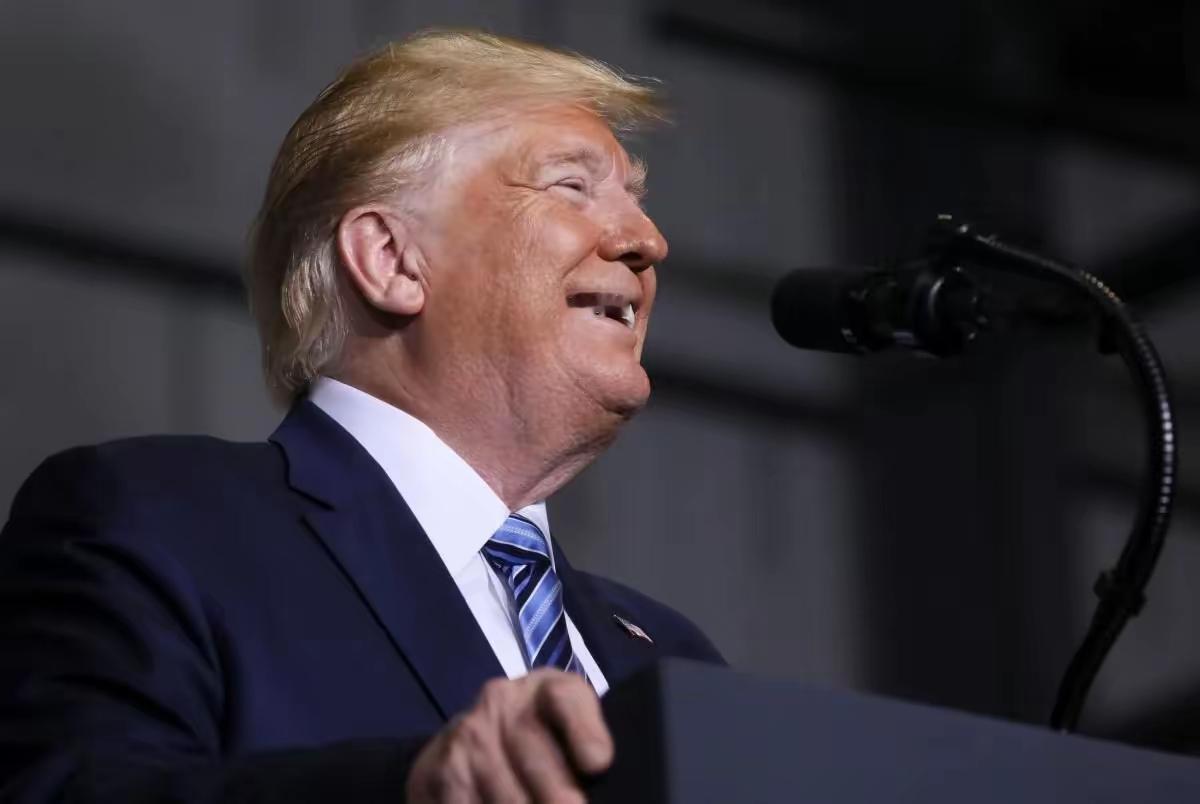 4月25日，特朗普透露，在美国撤回谈判代表、伊美谈判宣告破裂后，伊朗方面主动递交