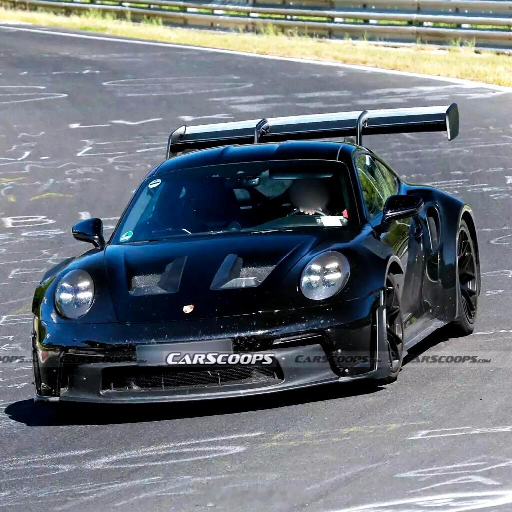 大v聊车 GT3 RS瞬间不香了！因为最狠的保时捷911回来了。最新谍照显示，这