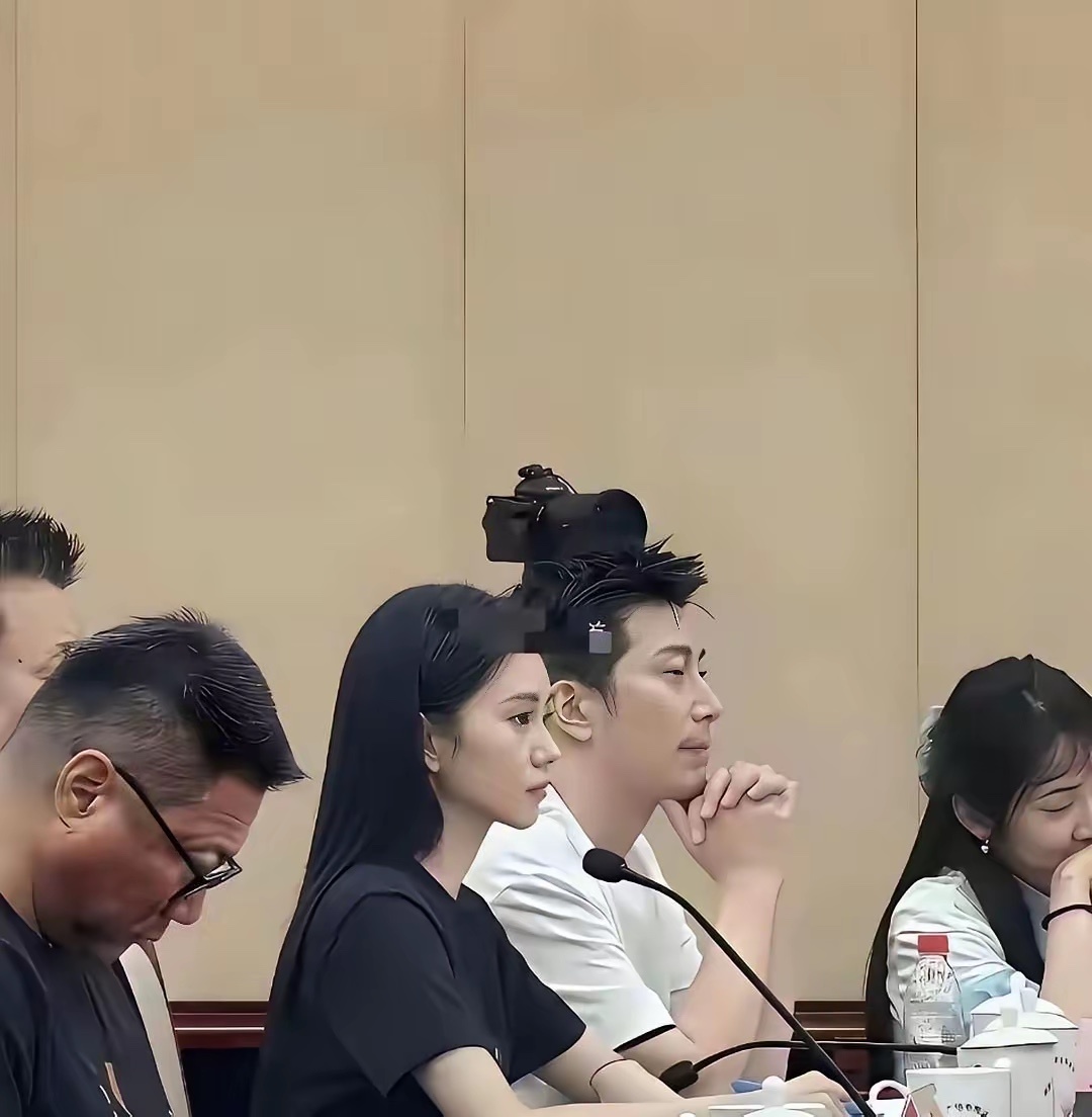 这可是央视的镜头呀，真不敢想象本人有多美！！！ ​​​