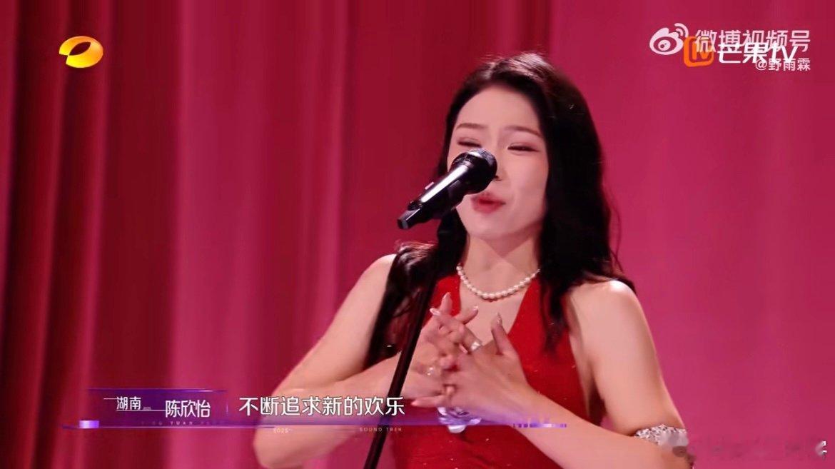 郑云龙想要弃权 面对业务能力无短板、美声极具穿透力的对手，他在晋级键前陷入漫长纠