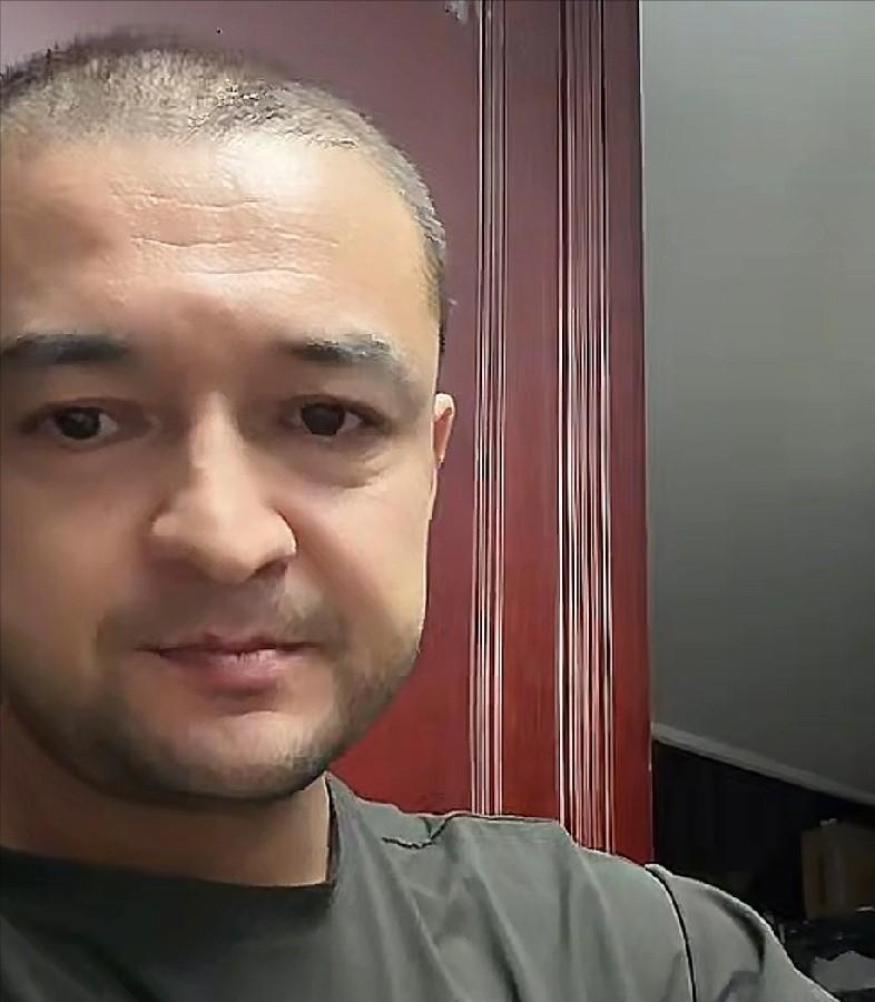 西热力江说贺希宁"之前也就是普通球星"，这话我不太同意，这赛季突然被热议的"崛起