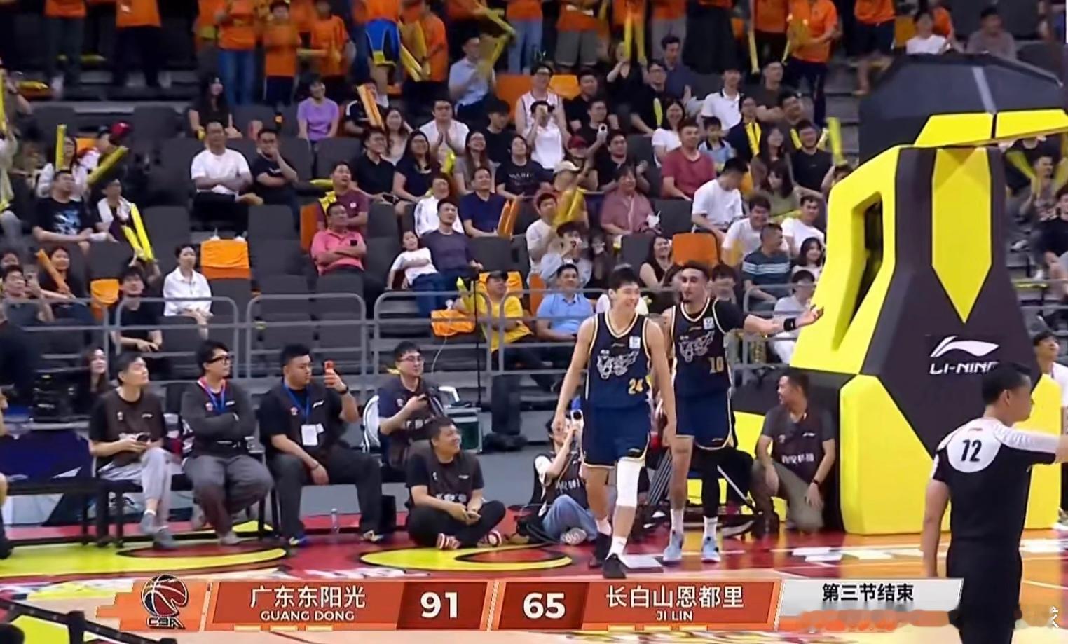 三节打花！广东91-65狂胜吉林，奎因29+7+7统治全场三节战罢，广东宏远91