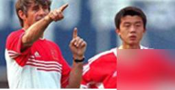 2012年，阿里·汉担任沈阳沈北队主教练，黄勇担任助理教练。
看到黄勇依旧出色