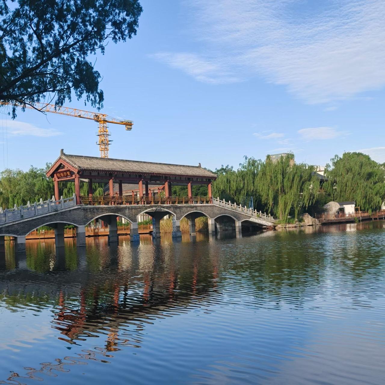 小城德州，董子文化街美景。