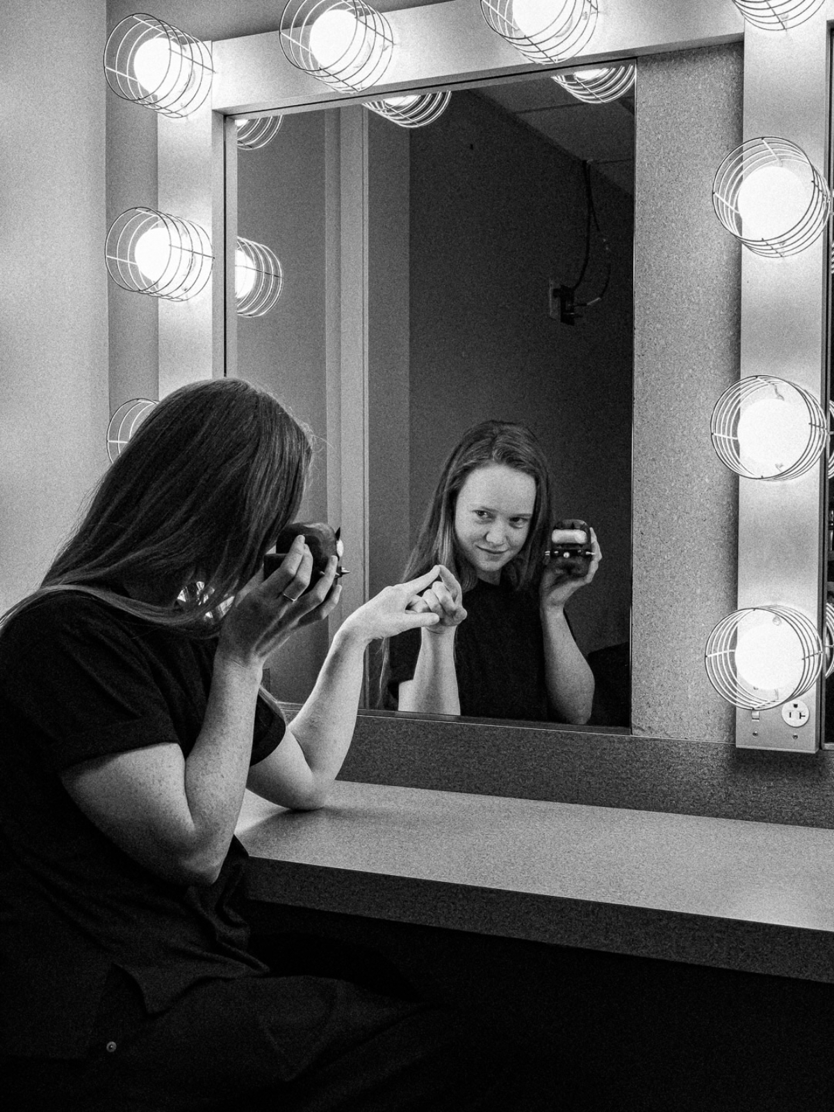 liv.hewson 