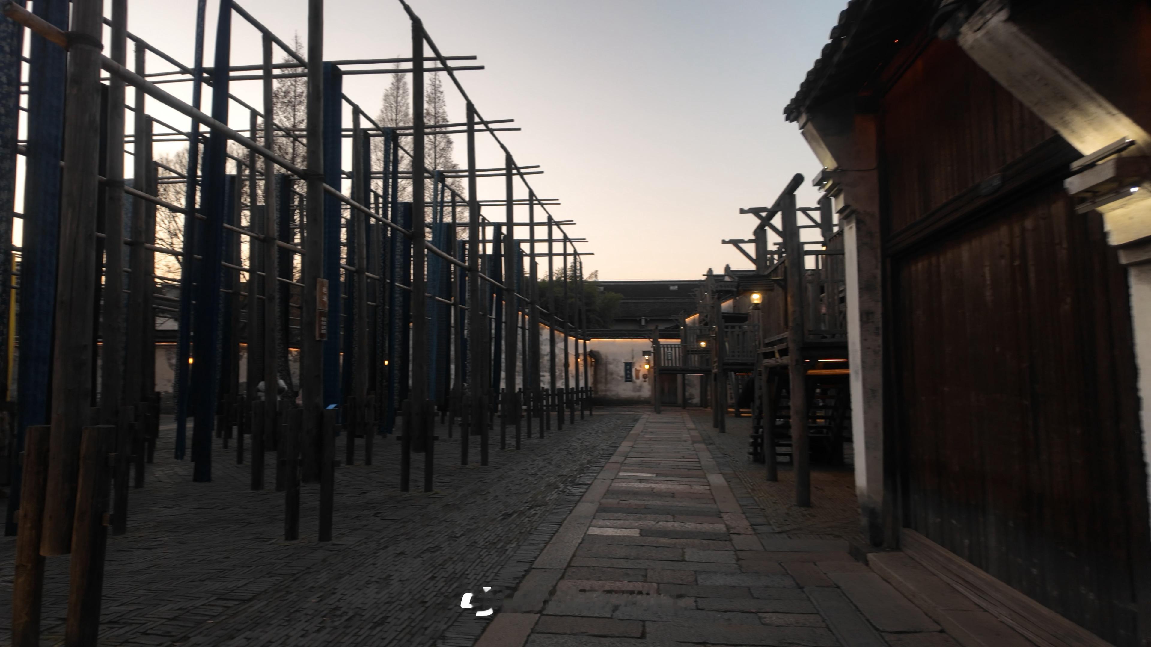 🛖🌄  