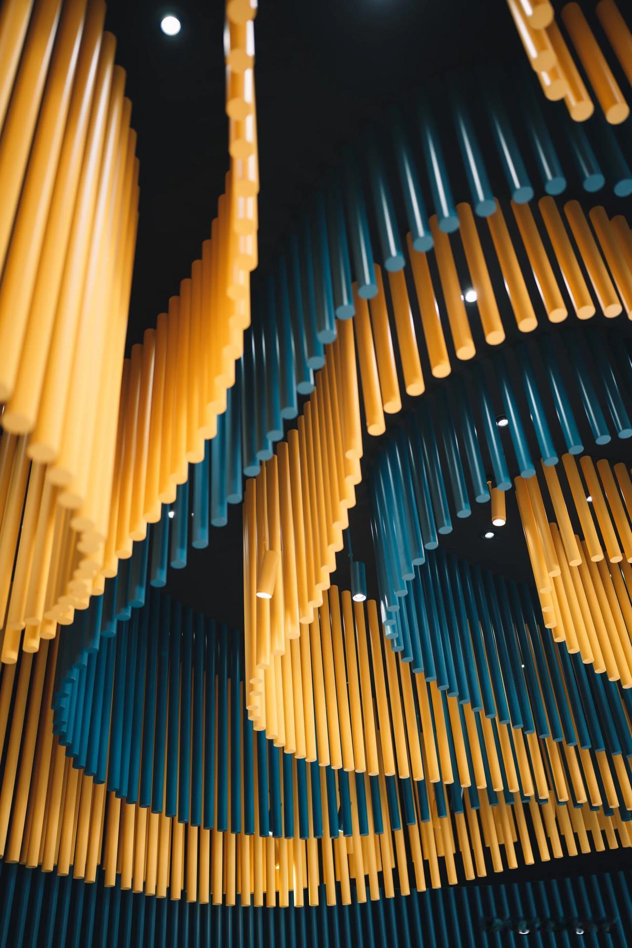 免费看LV展，还能喝上一杯LV特制咖啡？
来深圳湾人才公园潮汐广场，
你就能看到