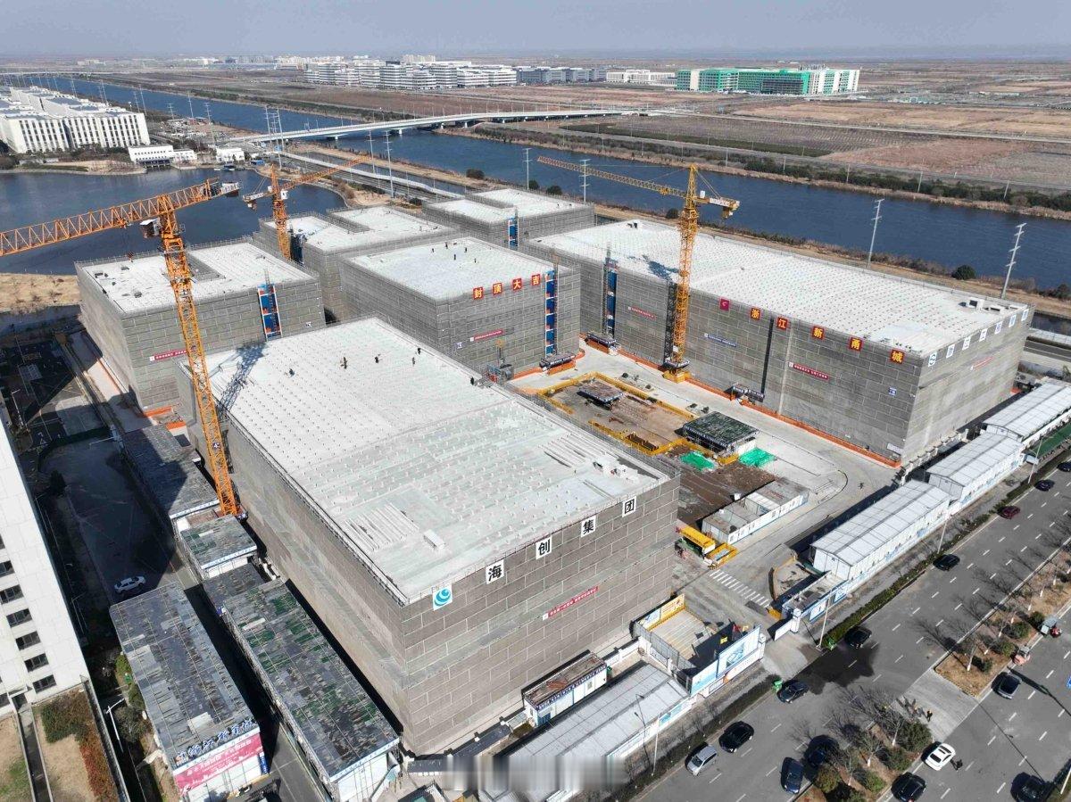 【全速推进！宁波前湾新区重点项目春节抢抓工期 】2026年春节，宁波前湾新区各大