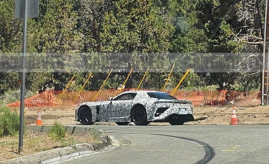 在南加州捕获的凌志新车，推测用“混动+双涡轮V8”的动力系统，2027年发布江湖