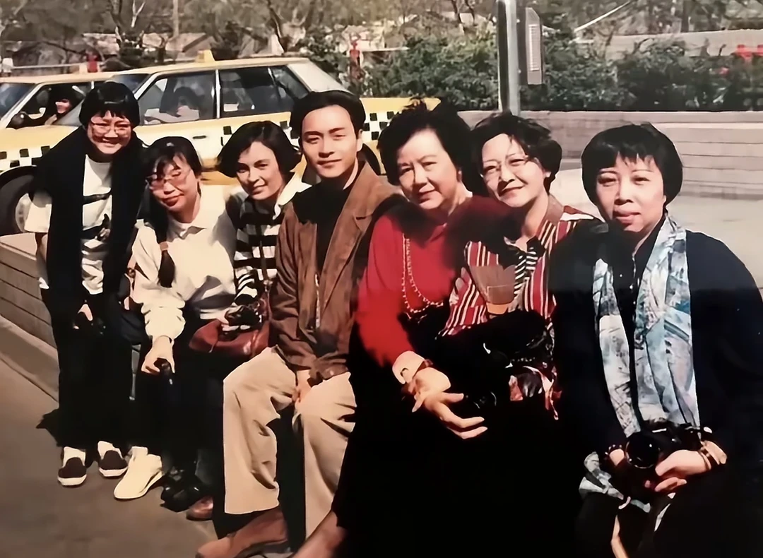 眉目如画又和善的哥哥，永远的【张国荣】
