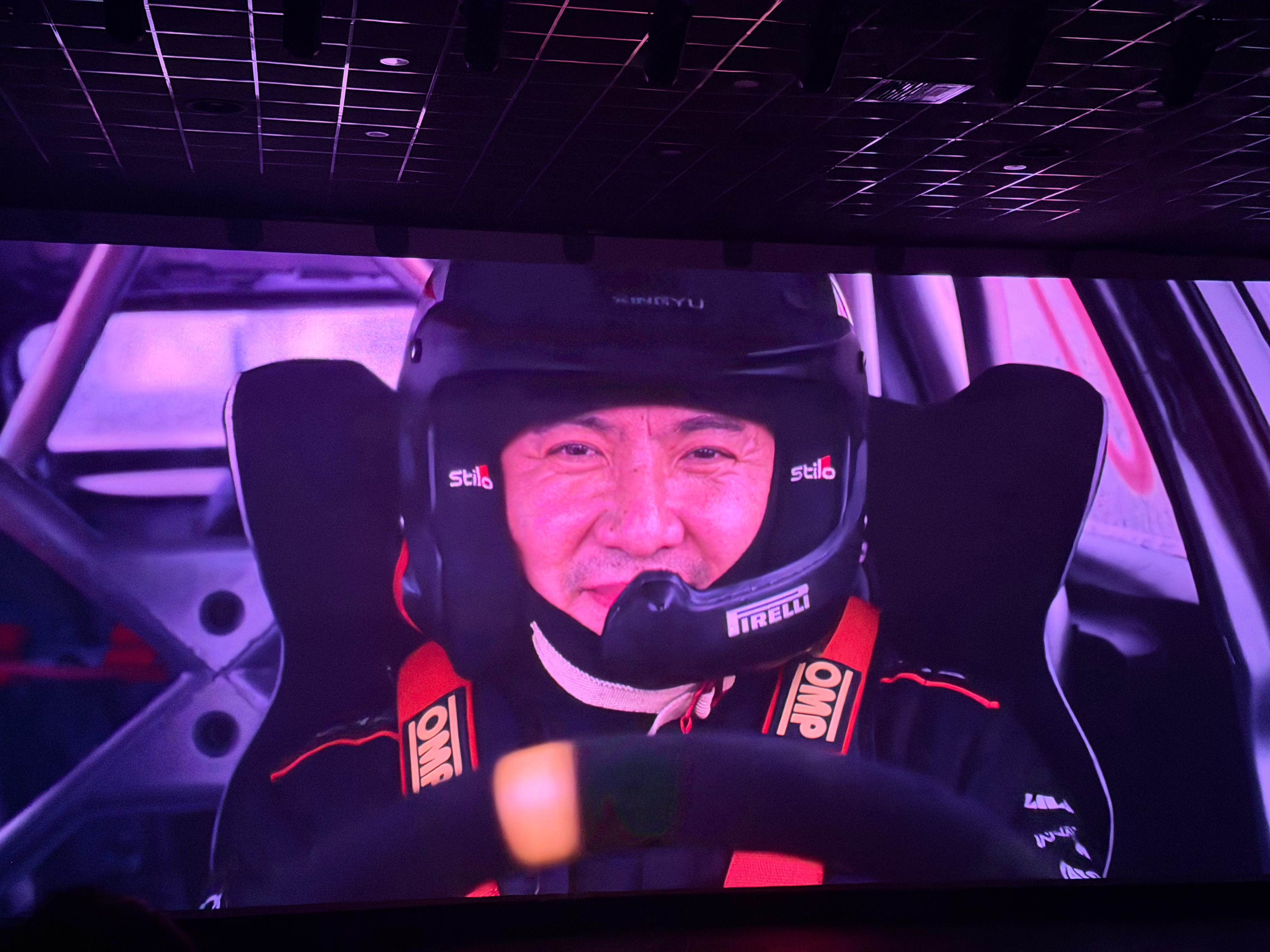 飞驰人生3看了 好看！！！！很燃～ 节奏也很快  快去看电影飞驰人生3飞驰人生奥