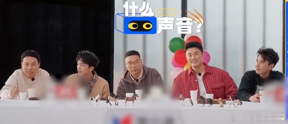 陈赫贴脸开大黄磊 这熟人开场真的有点搞笑呢，谁都敢说这节目也是非常在线的，陈赫真