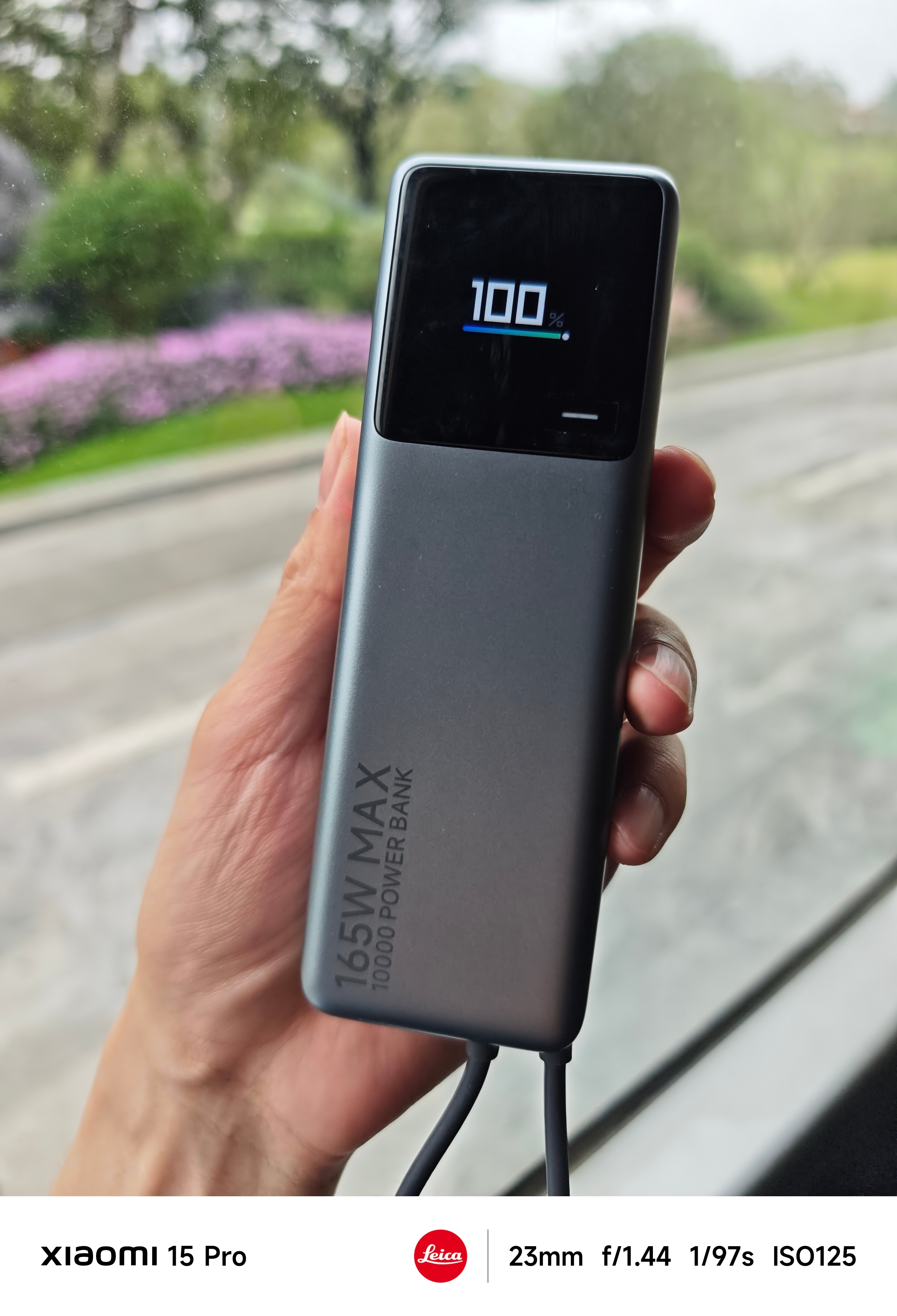 小米官宣6款充电宝新品小米充电宝目前我主用的是这一款！1万毫安的电池容量虽然不算