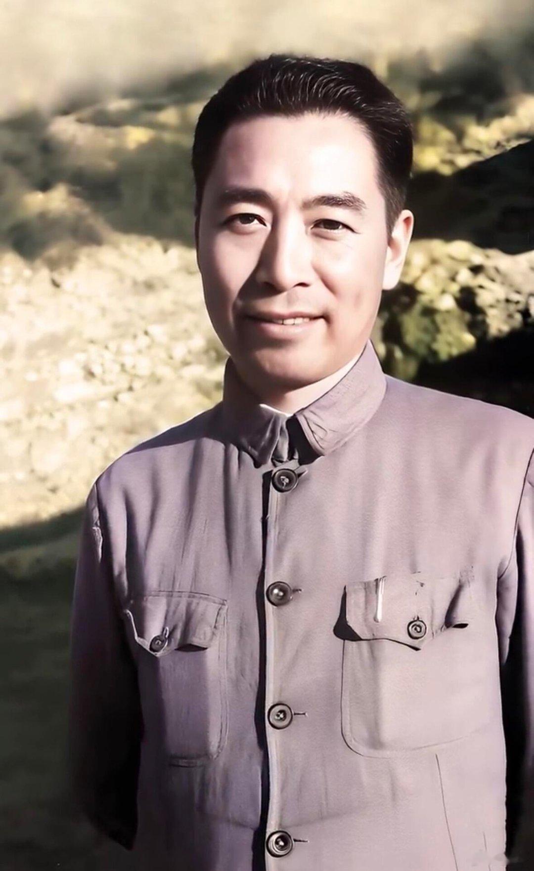 德高望重，刚正不阿！！ 