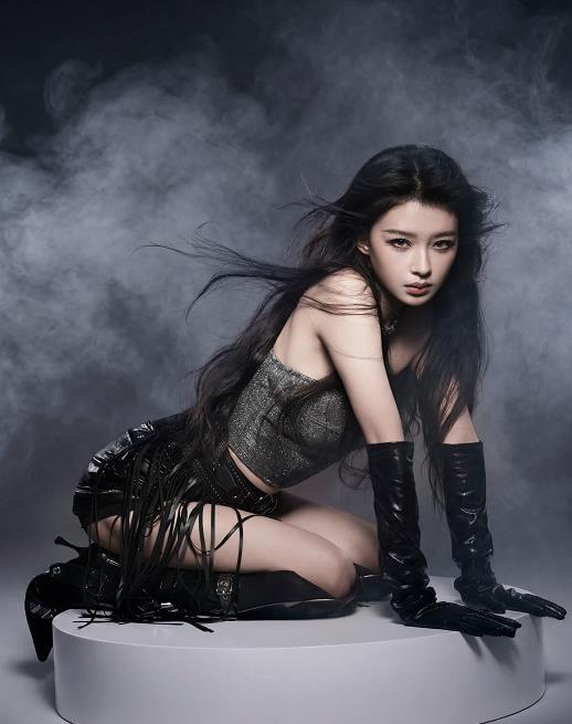 孙怡动用人脉当上了最不想当的队长 孙怡在《乘风2026》第二场公演选队长环节中，