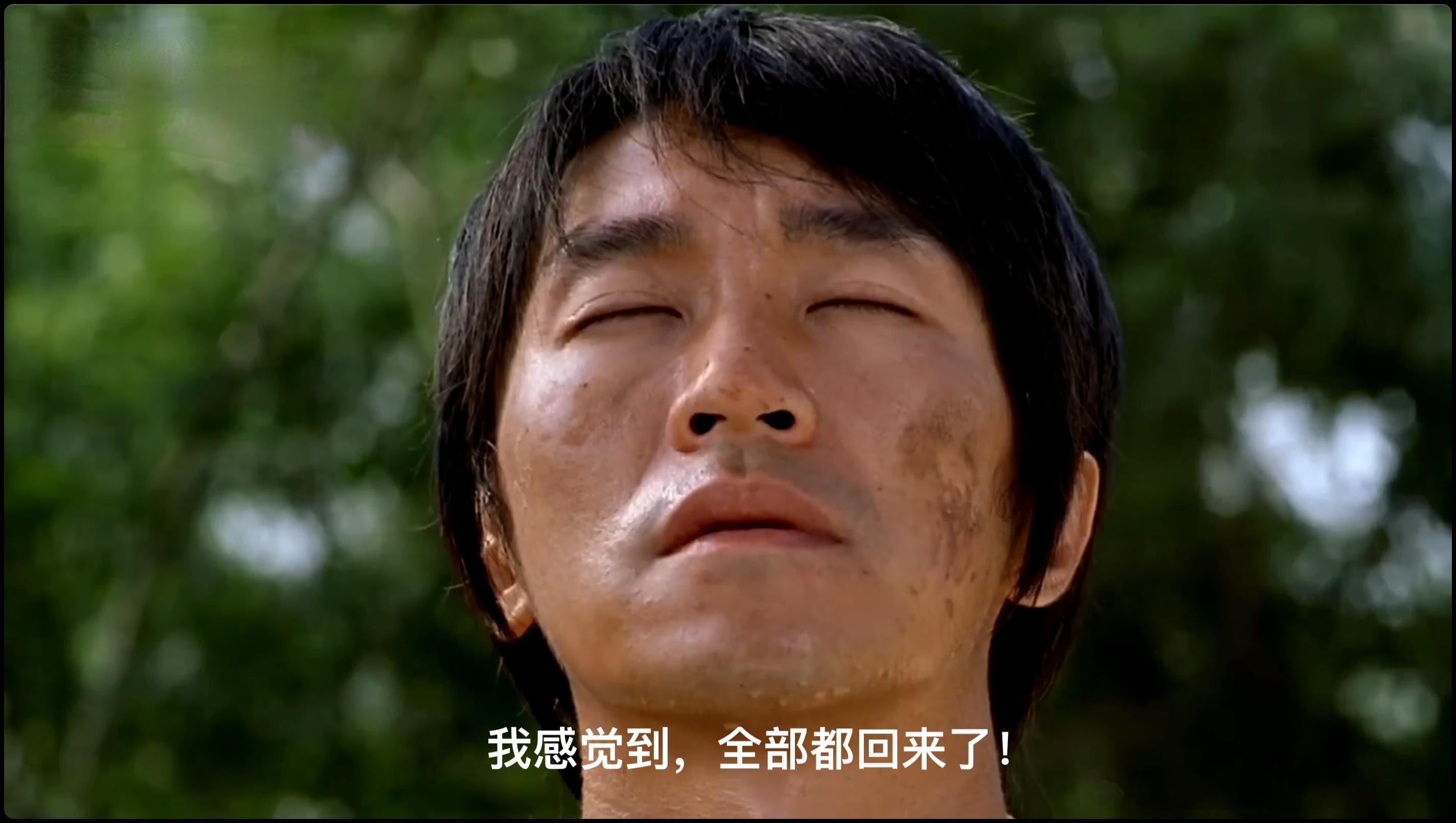 1.林允在跟星爷套近乎，想出演他后续筹备的电影。他俩私下关系还不错，林允逢年过节