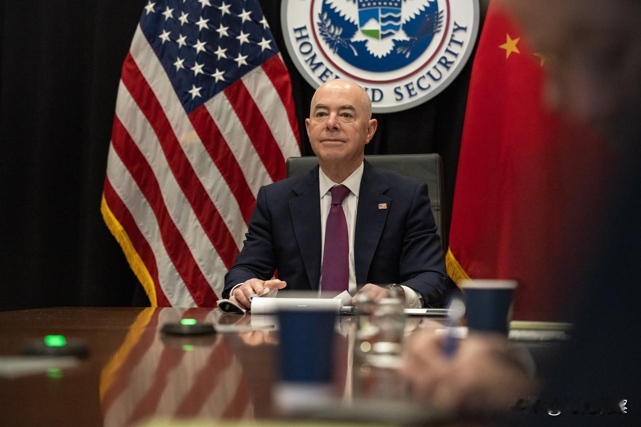 继王毅外长与布林肯会晤后，我公安部长也与美国进行了接触，美国土安全部对外发表声明