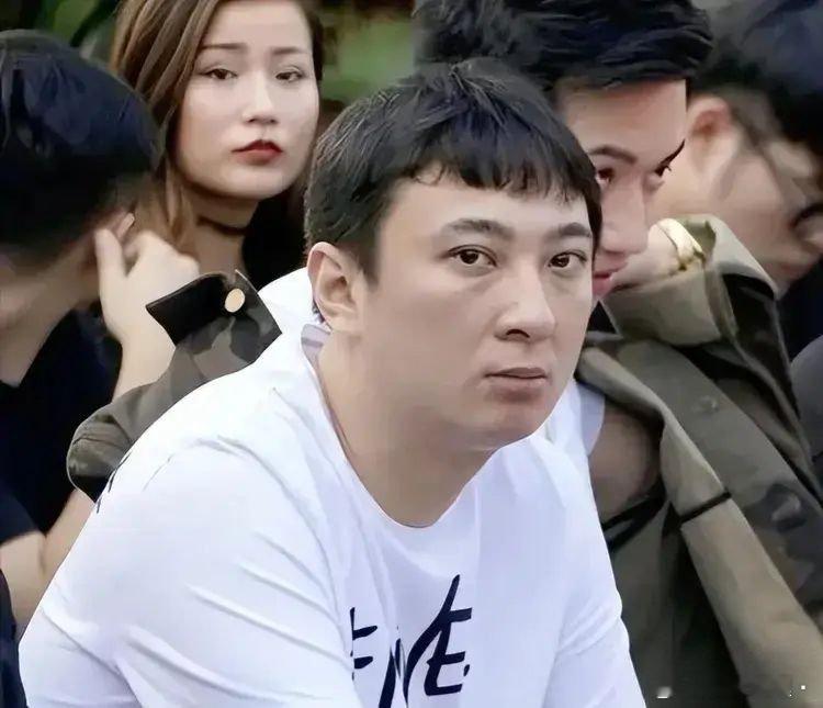 王思聪冲上热搜？6月16日，王思聪冲上热搜，起因是又有一个网名辣妹李露露的网友发