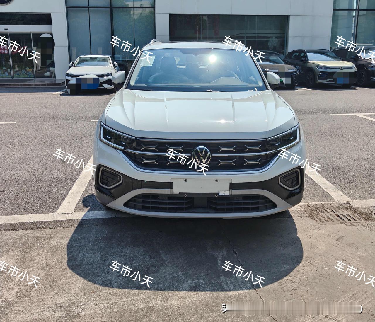 提车日记：湖南小伙伴提探岳

今天给湖南的小伙伴​提了一辆​大众探岳，配置是20