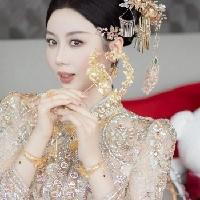 我的今日状态：😁轻松愉快
我这里的天气：☀️晴天
美女穿搭写真