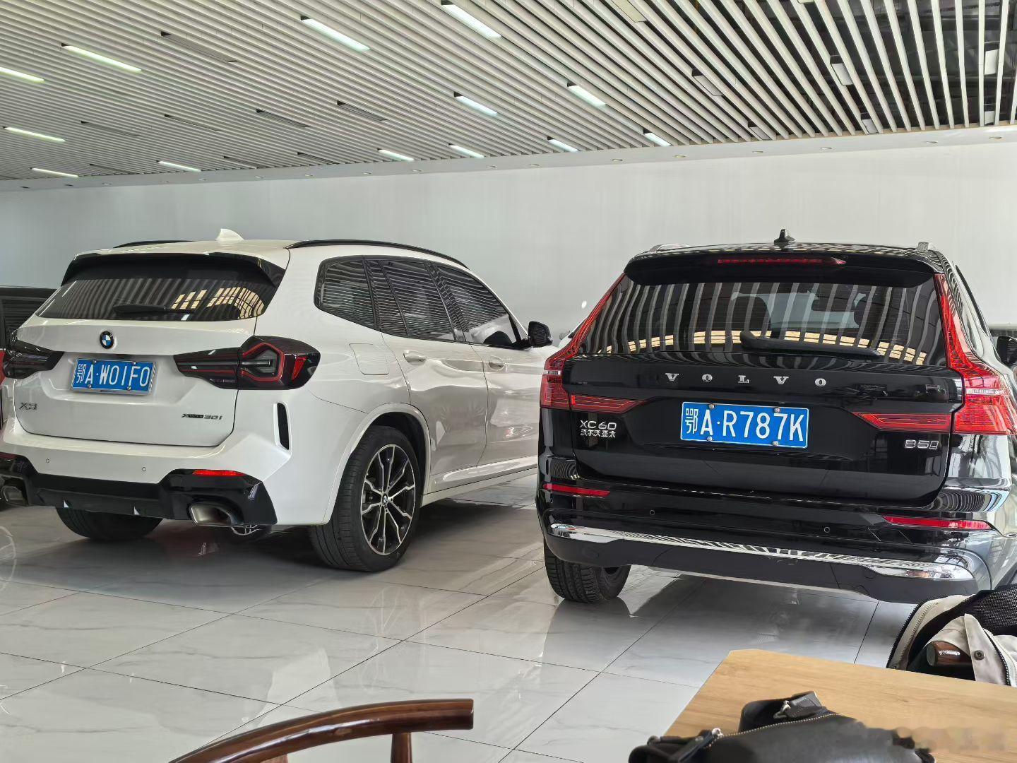 两台家用豪华SUV在售宝马X3 30i运动耀夜22年上牌，5万公里原版原漆，售价