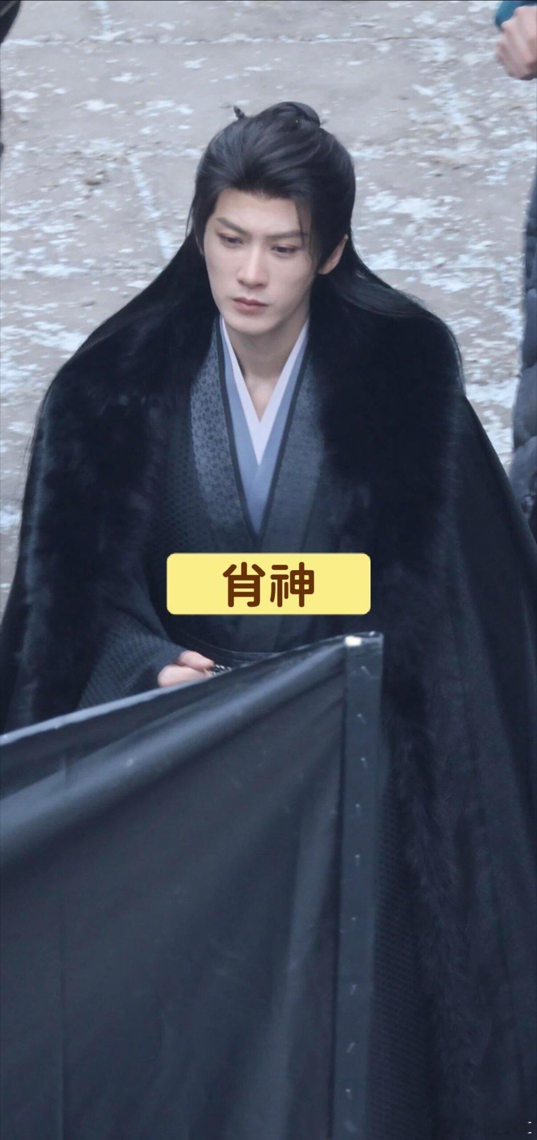 檀健次何不同舟渡谢却山路透檀健次谢却山上班路透 檀健次《何不同舟渡》谢却山路透?