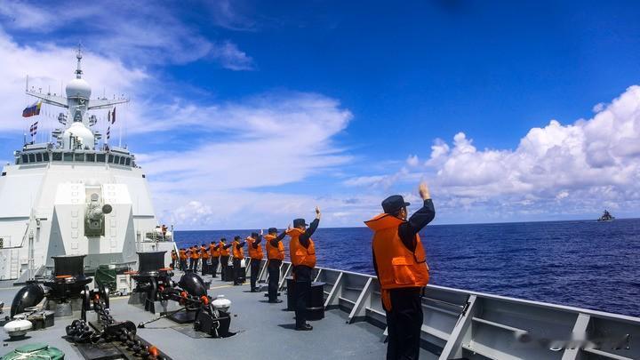 中俄海上联合-2026军演开启！近海演练加远洋巡航，大国协同亮出底气。

就在7