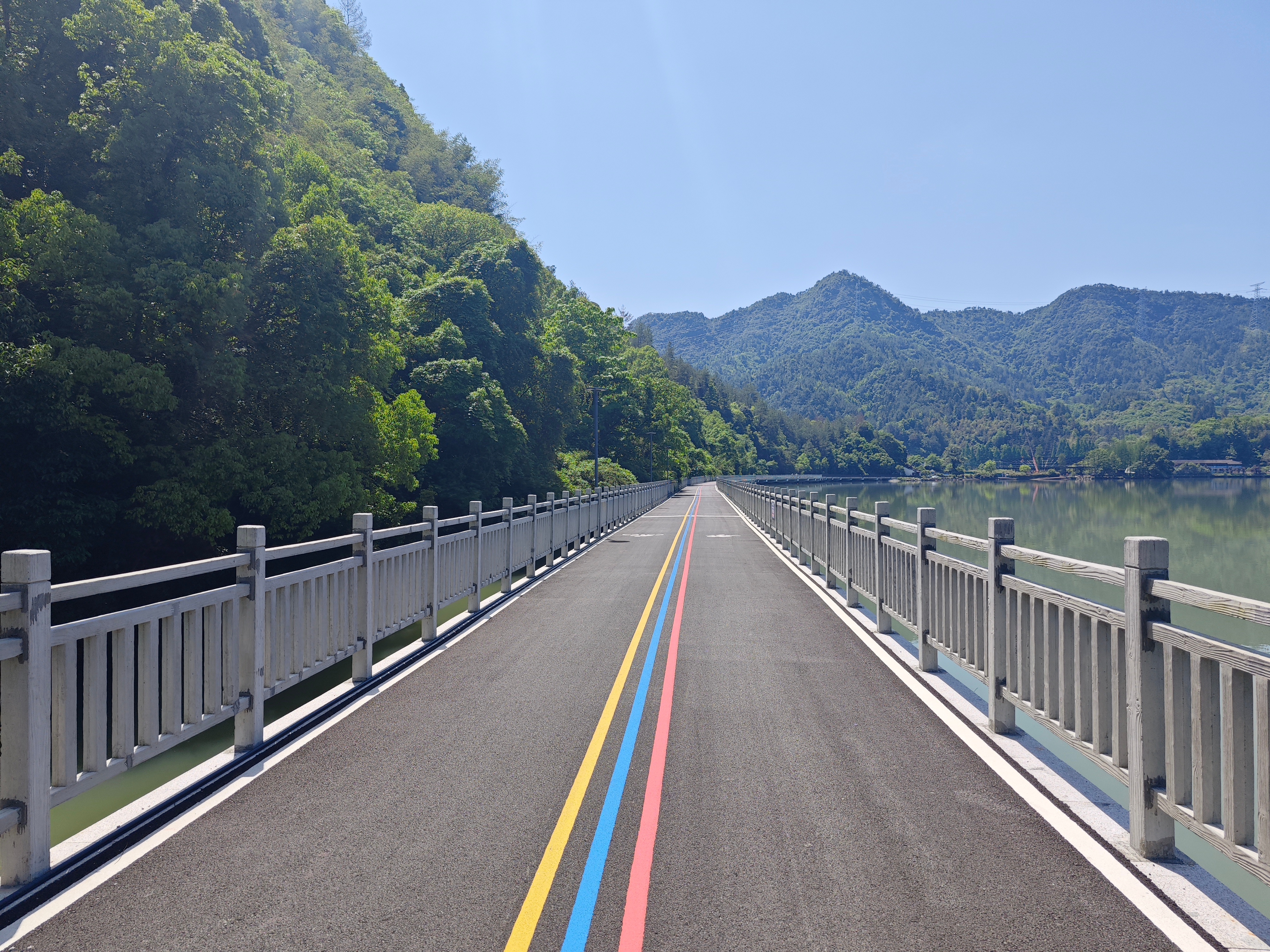 周末充电模式🔛 大自然是最好的充电站🌲 