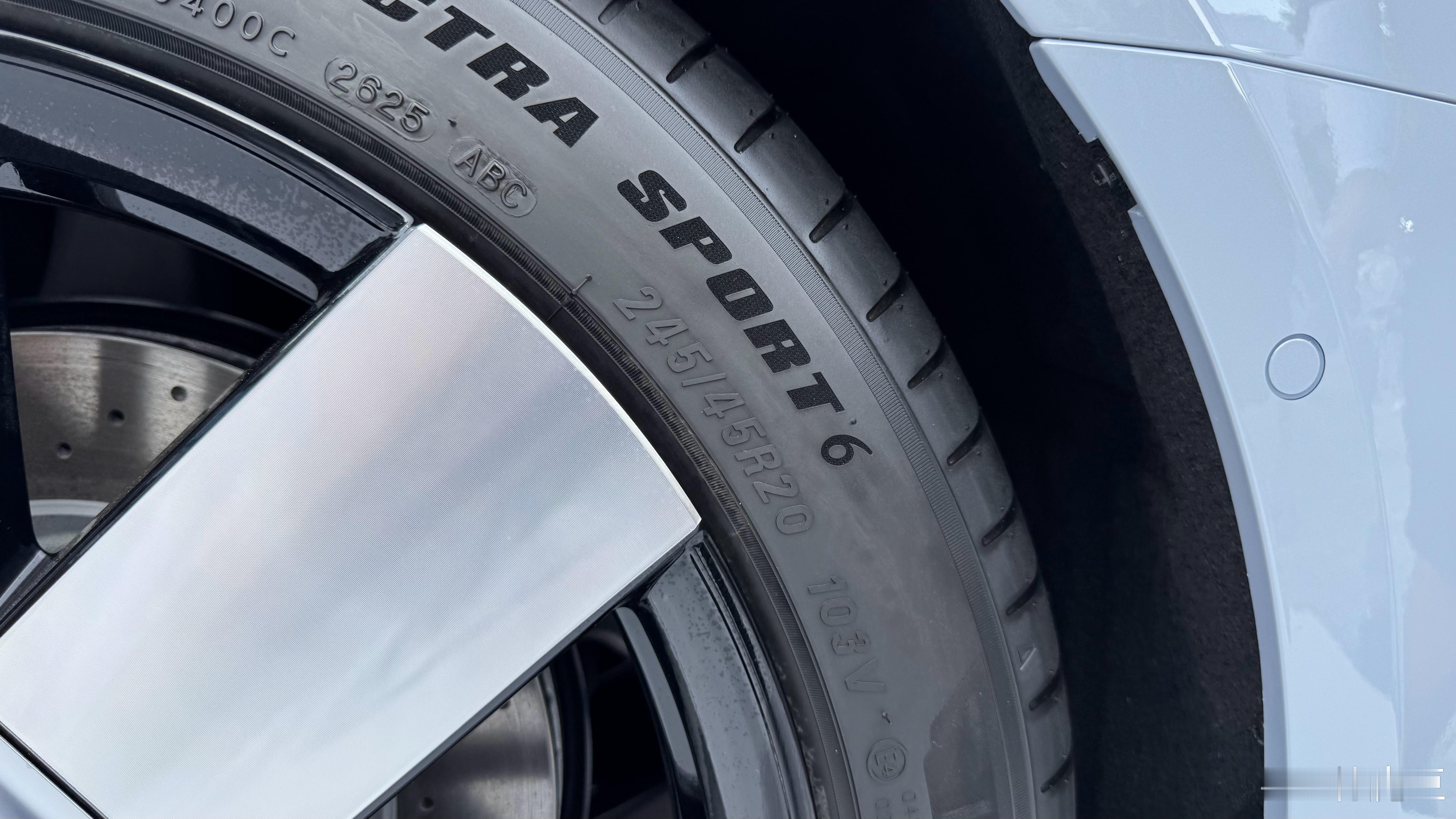 前245 后275全新小鹏p7 ​​​