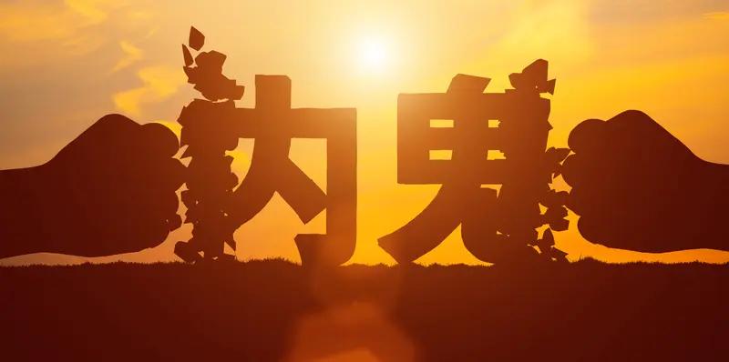 2025年最后一天，感觉像一场漫长电影到了终章。这一年，有未完成的计划，也有难以