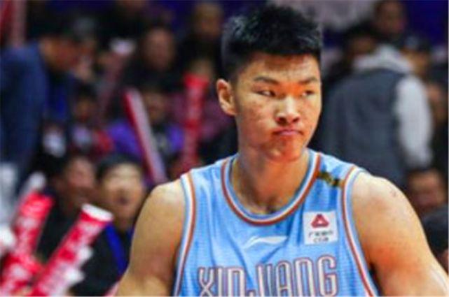 太扎心了，北京男篮大胜广东宏远，一位北京球迷给广东男篮支招，让广东男篮用焦泊乔换